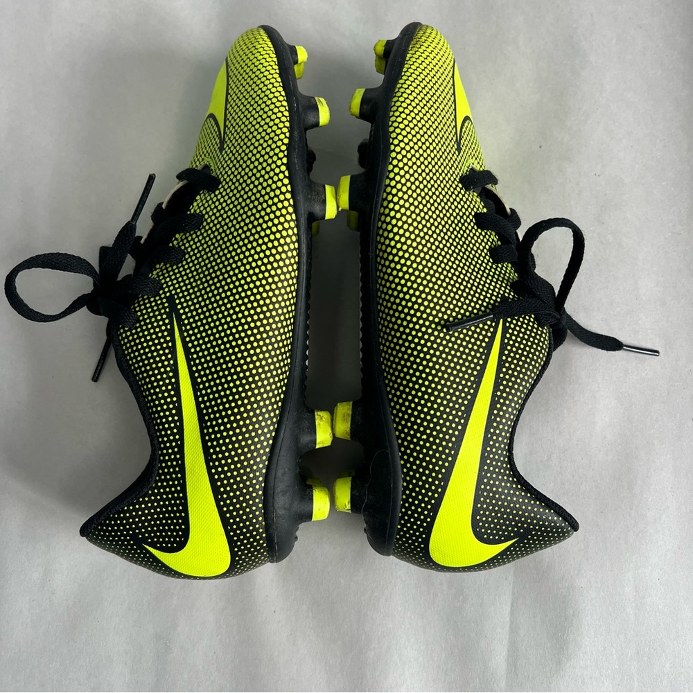 Nike Bravat II FG Soccer Cleats Youth 2.5Y Black Volt Firm Ground Lightweight - Picture 6 of 9